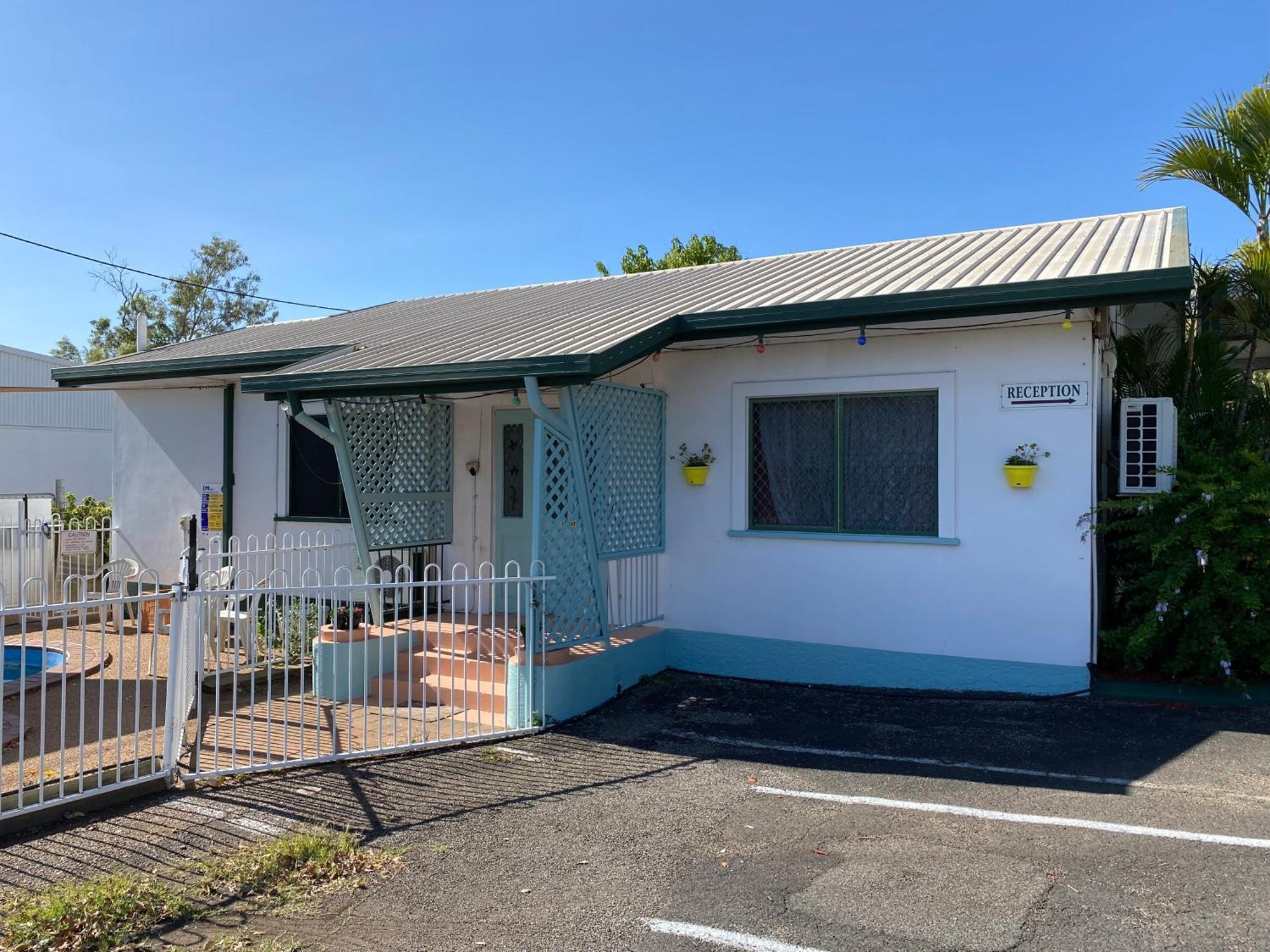 Central Point Motel Mount Isa Exterior foto