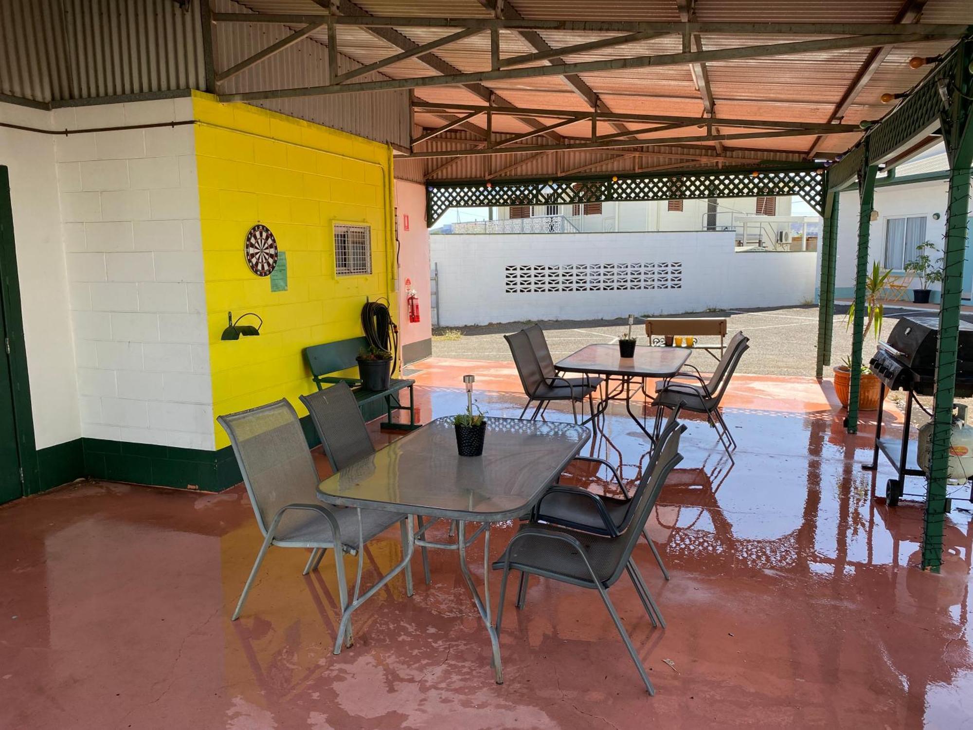 Central Point Motel Mount Isa Exterior foto